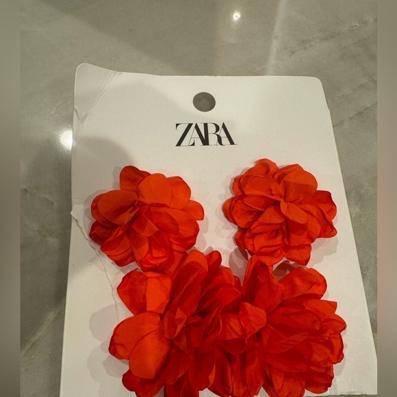 Zara Orange / Red Floral Earrings new - Picture 3 of 4
